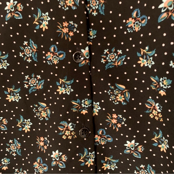 CAbi Whimsy Floral Black Sleeveless Collared Blouse Top Style 3440 Size Medium - Picture 8 of 10